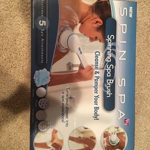 Spinning spa brush